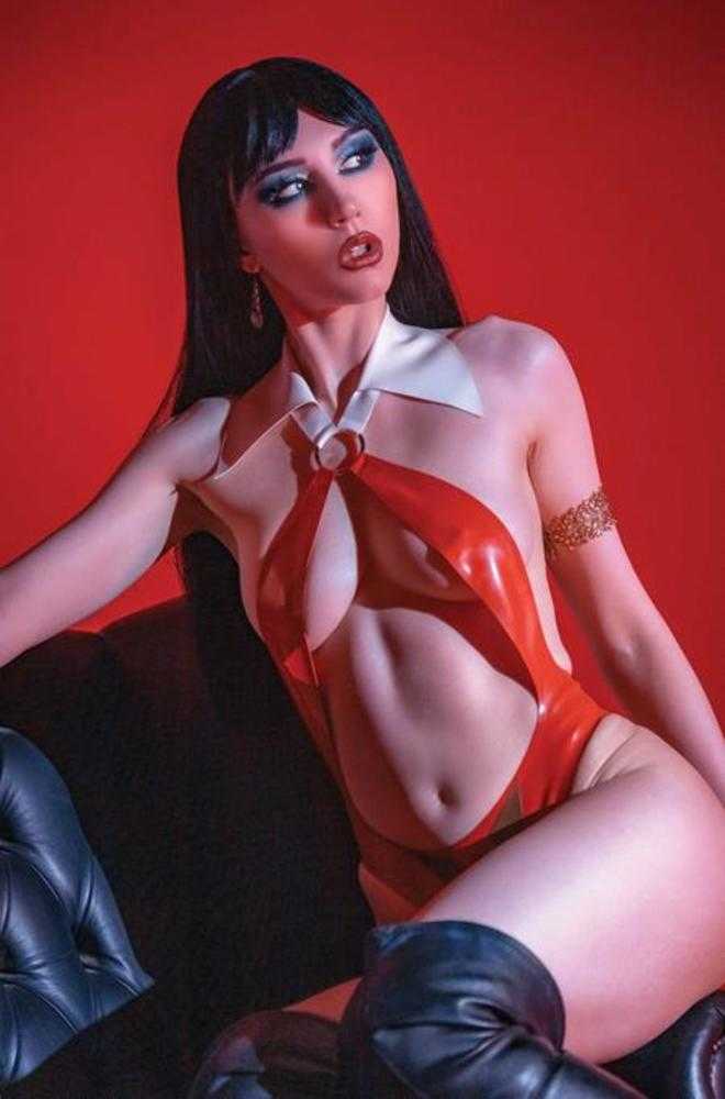 Vampirella Armageddon #12 Cover F Inc 1:10 Cosplay Lauren Delorean Full Art Variant