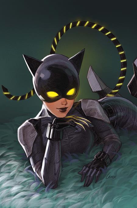 Absolute Catwoman #2 Cover B Lesley Leirix Li PREORDER 7/8