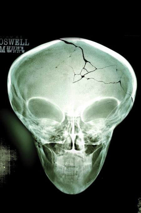 X-Files (2026) #1 Cover H Roswell Photo Foil Virgin