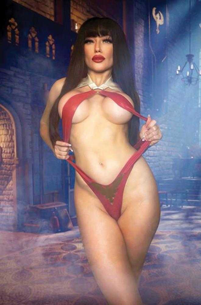 Comic book cover of 'Vampirella (2026) #5 Cover H 1 in 10 Cosplay Rachel Hollon Full Art Variant PRESALE 8/26'